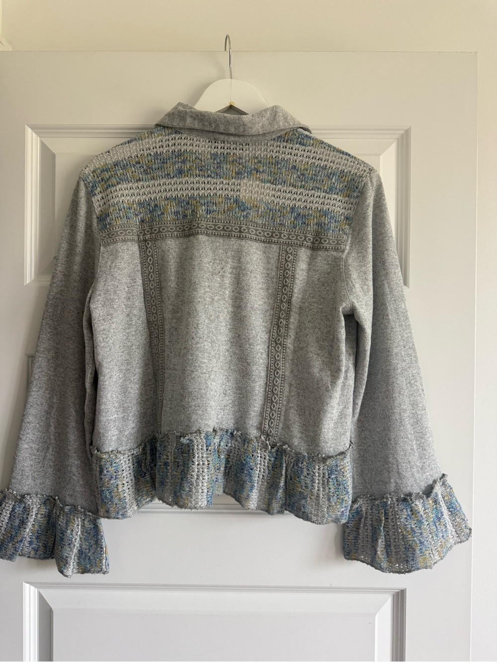 Young Threads NWT Boho Ruffle Hem Button Front Top Small - Picture 9 of 10